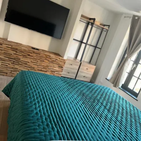Room In Bb - Chambre Jacuzzi 45M2 بيت ضيافة أميا