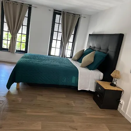 بيت ضيافة Room In Bb - Chambre Jacuzzi 45M2 أميا